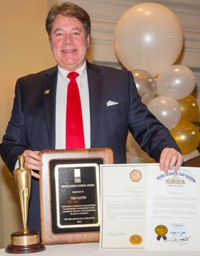 Columbus REALTOR Ted Oatts honored with Distinguished Service Award