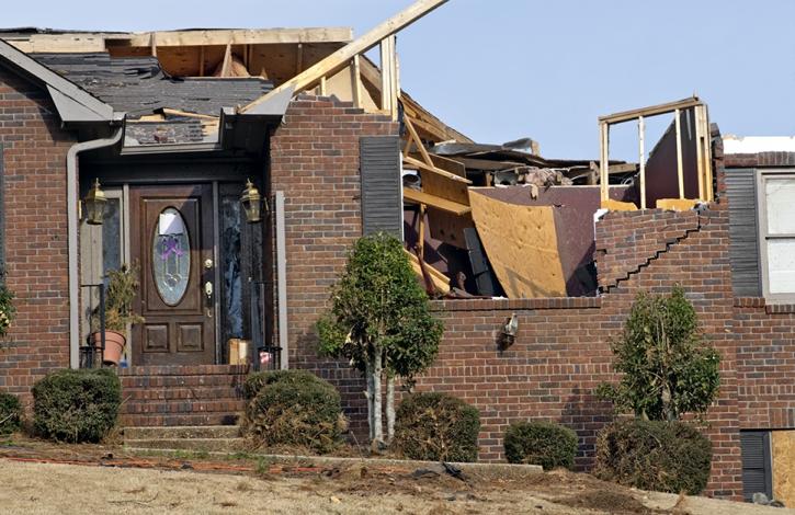 tornado_damage_house